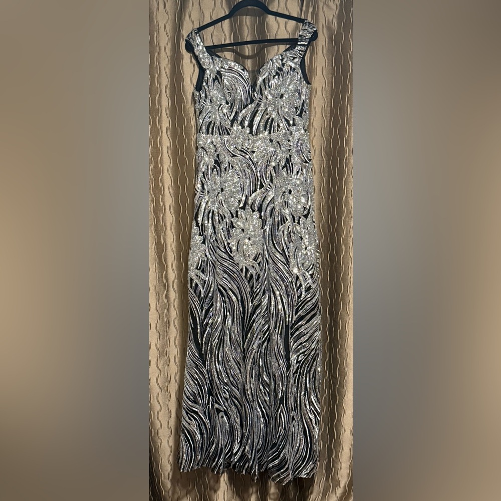 Elegant Black and Silver Sequin Evening Gown NWOT